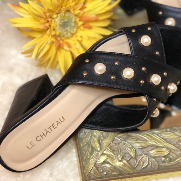 SOLD- LE CHATEAU casual black heels -gold pearl accents - Picture 3 of 5